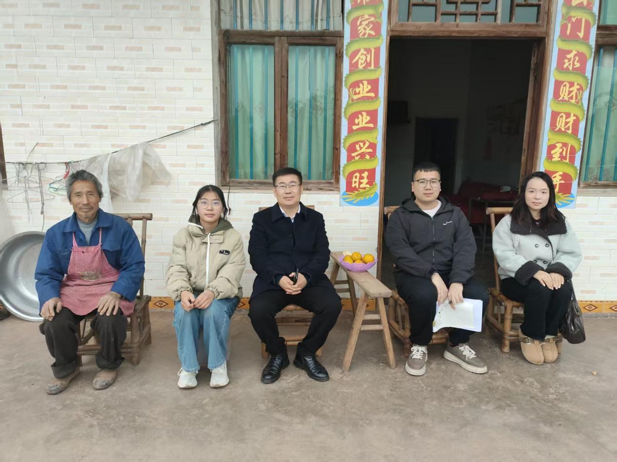 长宁职校开展第三学月家访活动